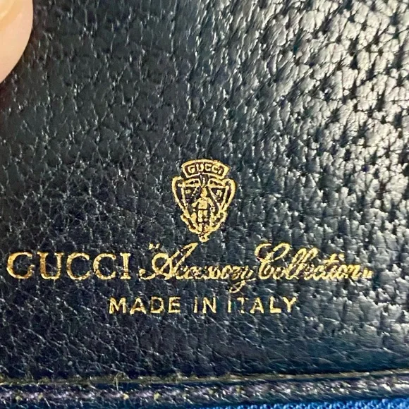 Title: Gucci Blue Wallet with Red Stripe - Picture 2 of 11